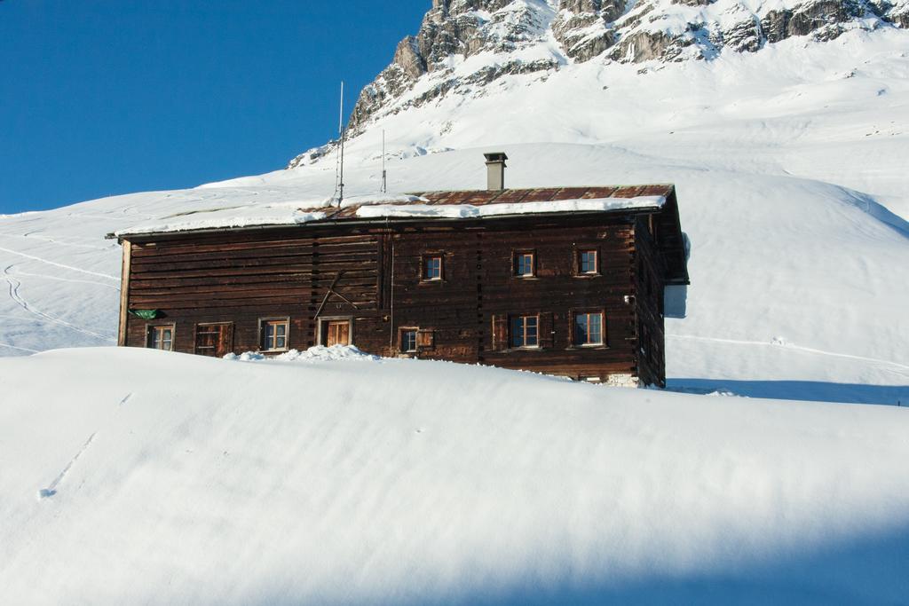 Alpenappartement Bergkönig Warth  Buitenkant foto