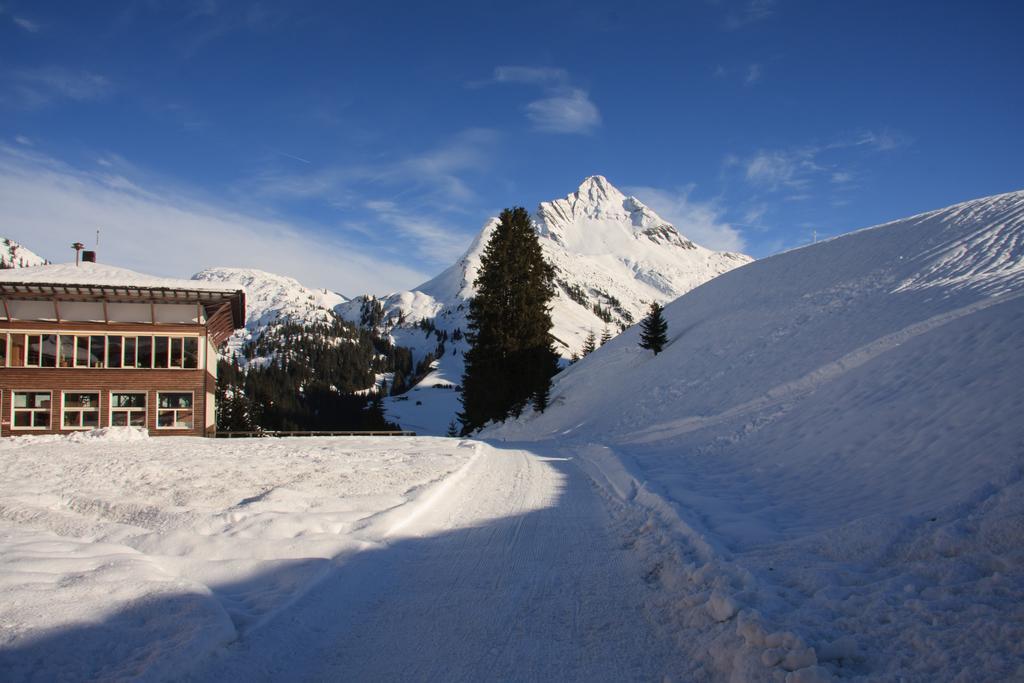 Alpenappartement Bergkönig Warth  Buitenkant foto