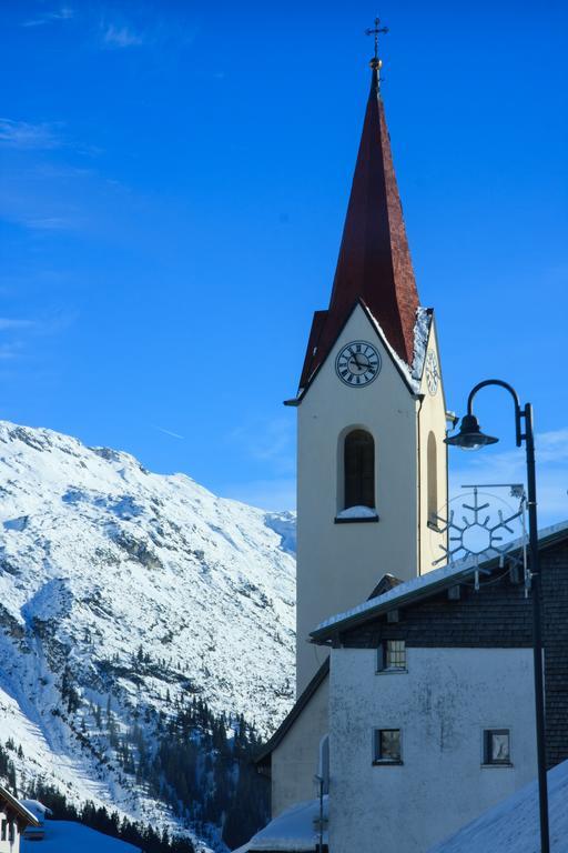 Alpenappartement Bergkönig Warth  Buitenkant foto