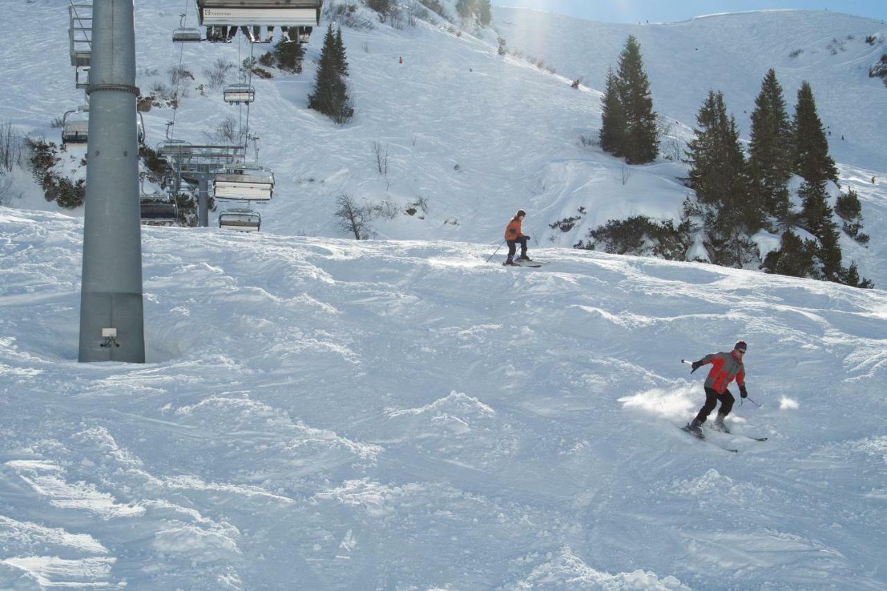 Alpenappartement Bergkönig Warth  Buitenkant foto