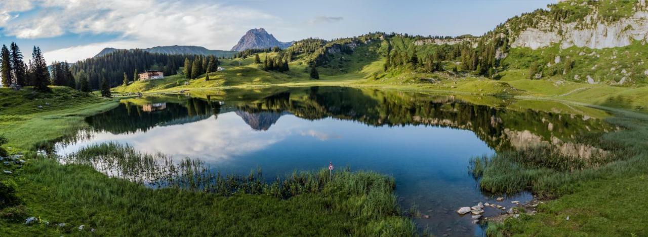 Alpenappartement Bergkönig Warth  Buitenkant foto