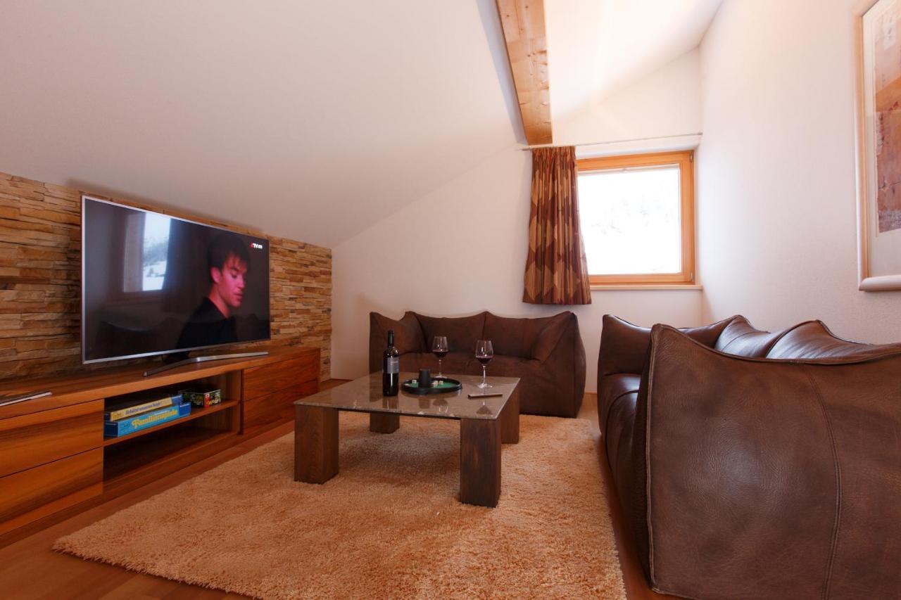 Alpenappartement Bergkönig Warth  Buitenkant foto